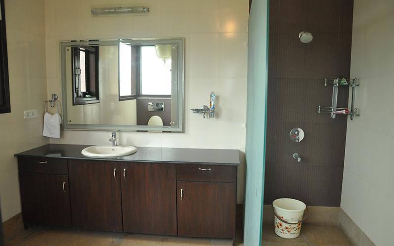 Zafferano Suryadev Motel, New Delhi 4